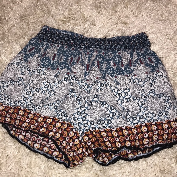 Patterned shorts - Picture 1 of 2